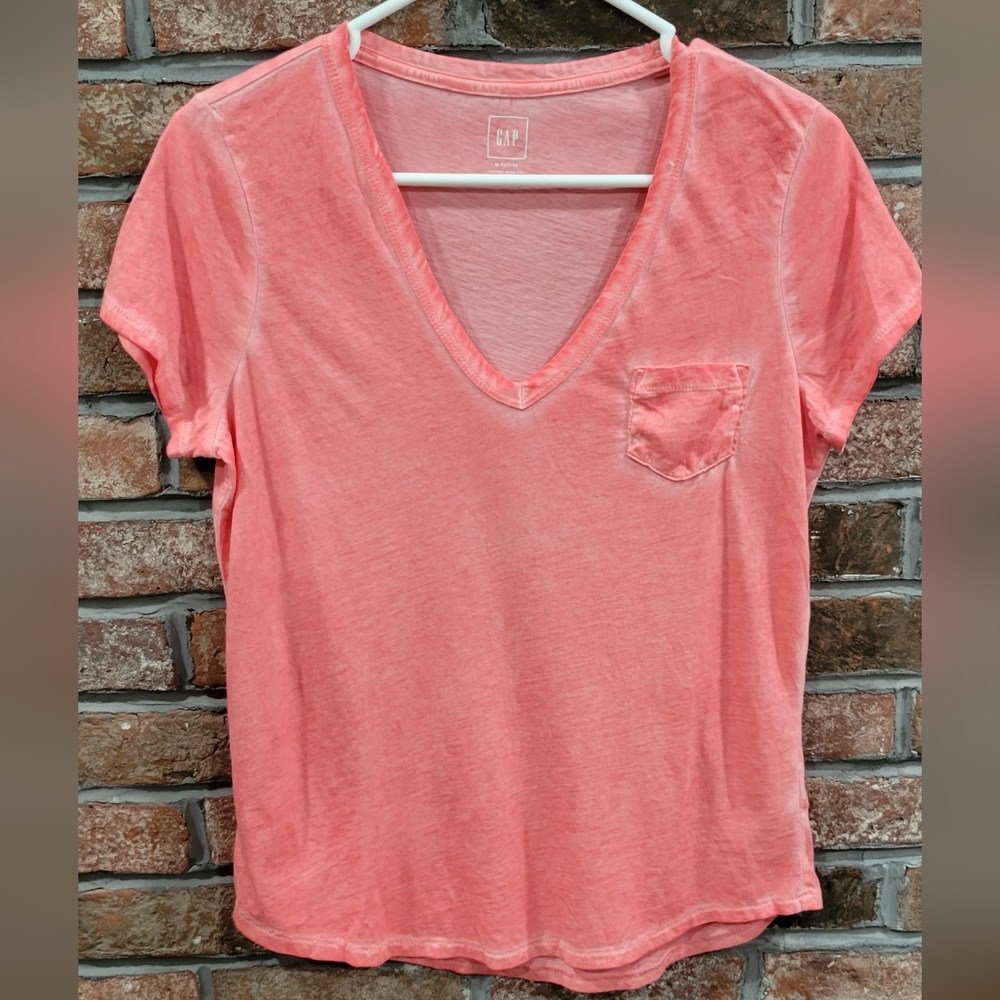 Gap Peach Colored Vintage Wash T Shirt - M Petite